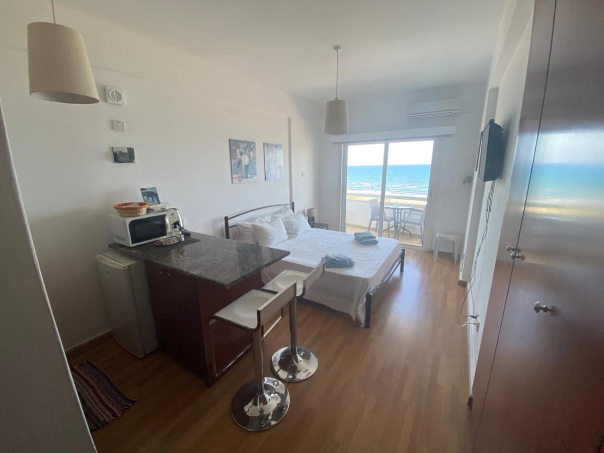 Alex Beach Apartment 33 Λάρνακα Εξωτερικό φωτογραφία